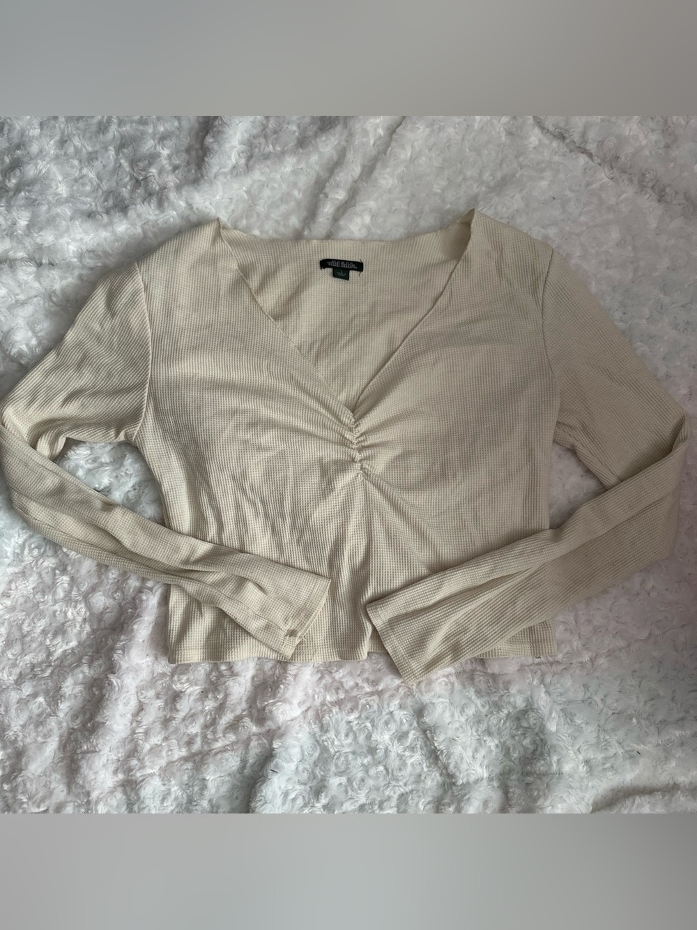 wild fable Cream Ruched V-Neck Ribbed Long Sleeve Top